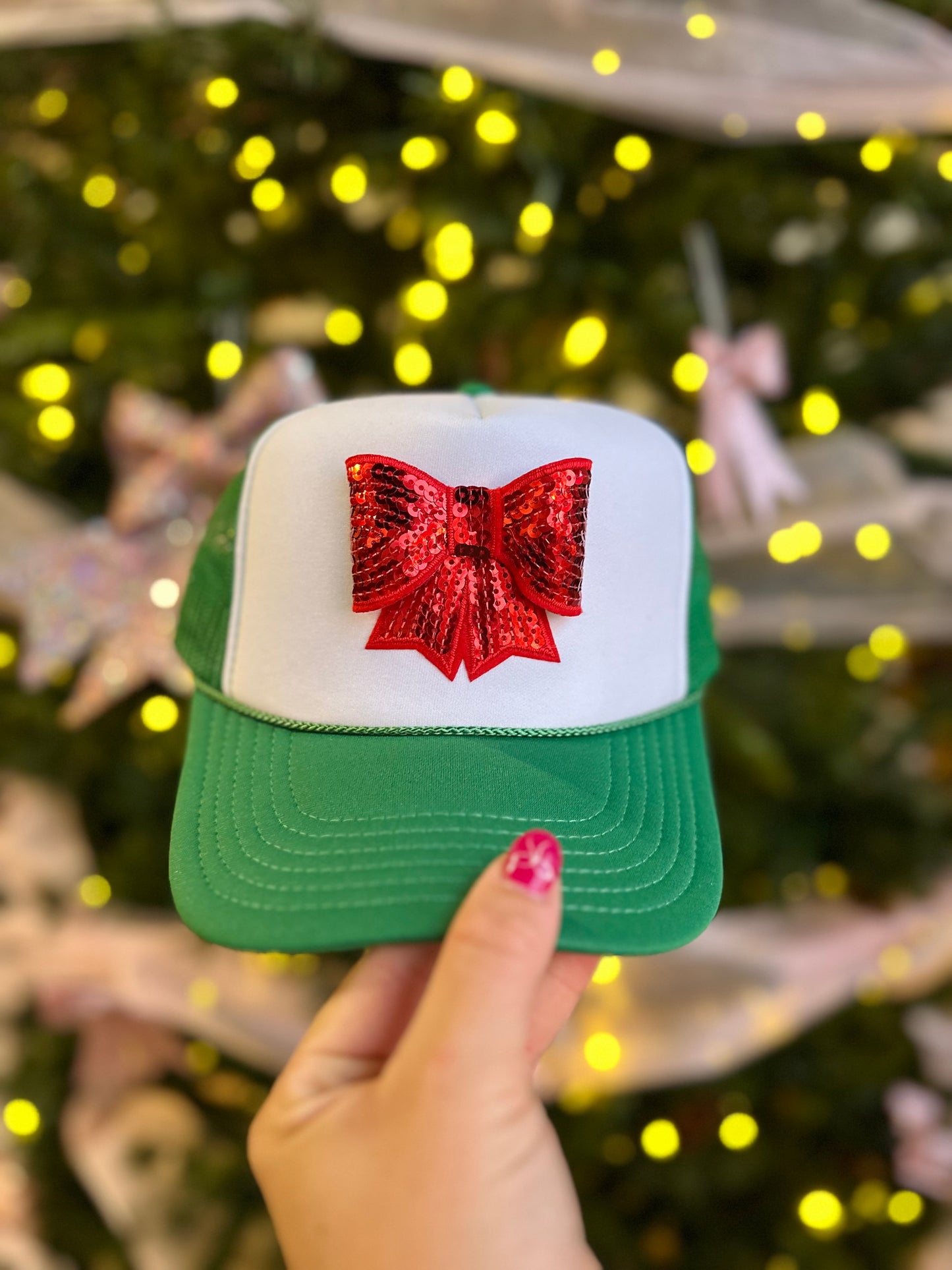 RED/GREEN SEQUINS BOW TRUCKER HAT